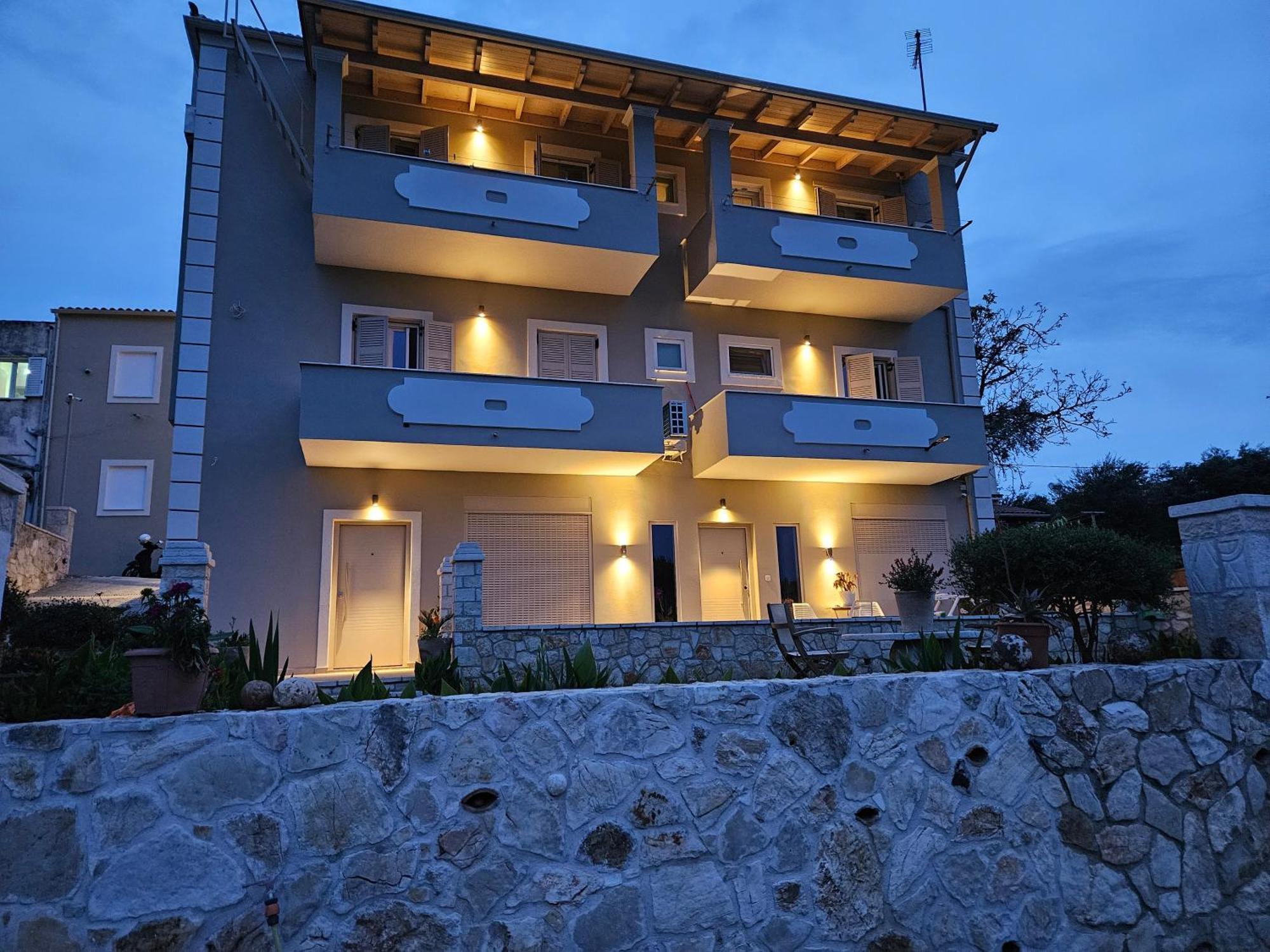 Apartmán Grey Luxury House Ypsos Exteriér fotografie