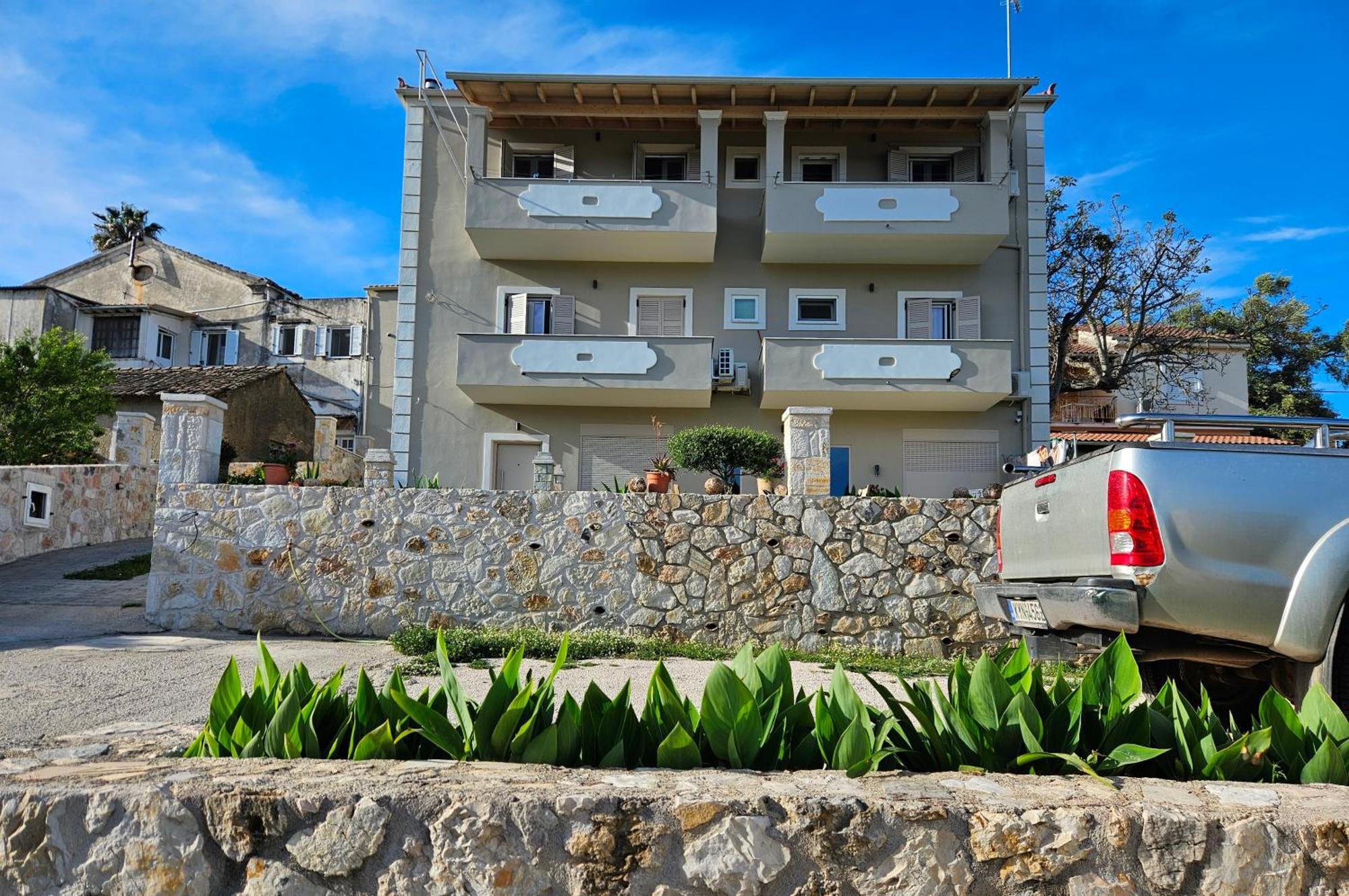 Apartmán Grey Luxury House Ypsos Exteriér fotografie
