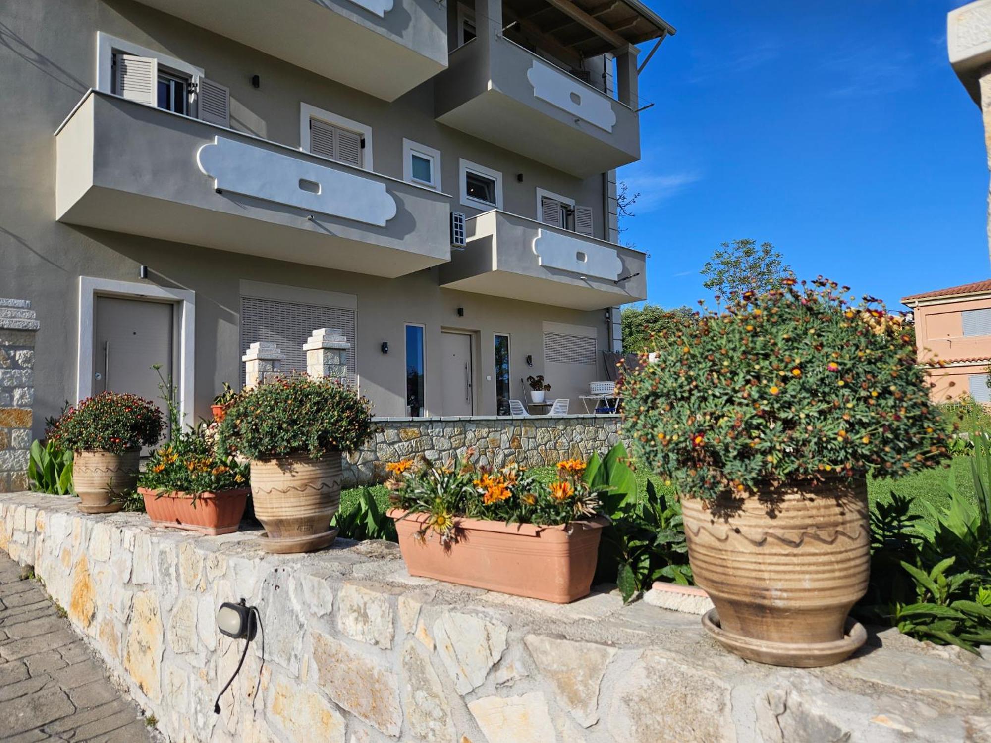 Apartmán Grey Luxury House Ypsos Exteriér fotografie