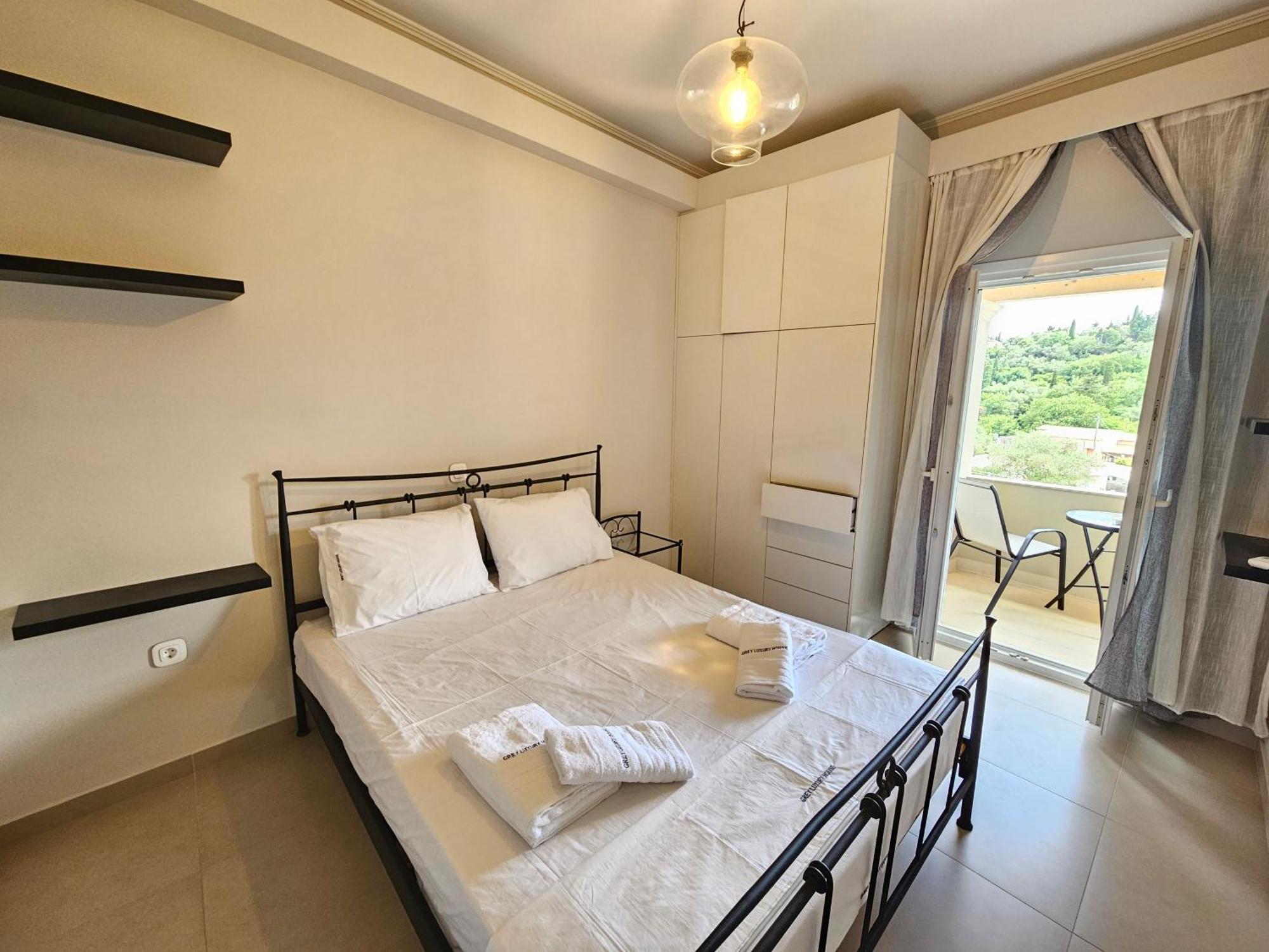 Apartmán Grey Luxury House Ypsos Exteriér fotografie