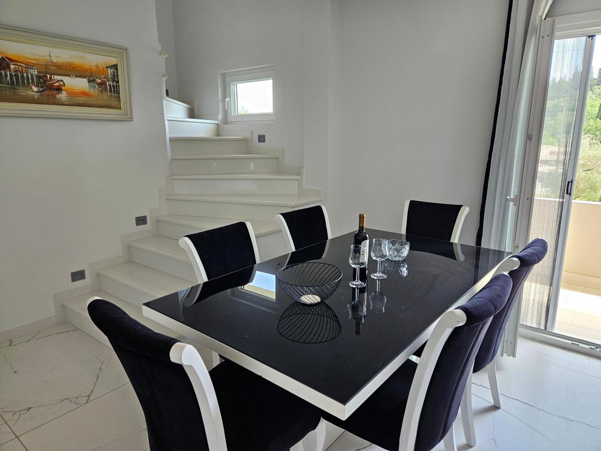Apartmán Grey Luxury House Ypsos Exteriér fotografie